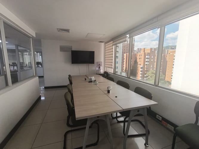 Oficina en arriendo en Las Lomas, Medellín, 291 m² · foto 15 de 20