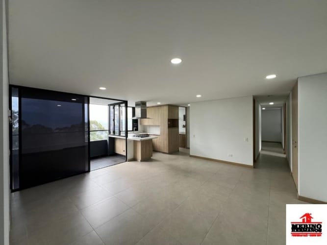 Apartamento de 3 alcobas en arriendo en Las Palmas, Medellín, 95 m² · foto 4 de 14