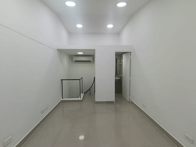 Local en arriendo en El Poblado, Medellín, 36 m² · foto 8 de 10