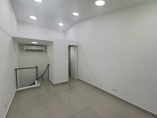 Local en arriendo en El Poblado, Medellín, 36 m² · foto 9 de 10