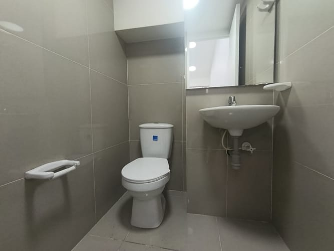 Local en arriendo en El Poblado, Medellín, 36 m² · foto 10 de 10