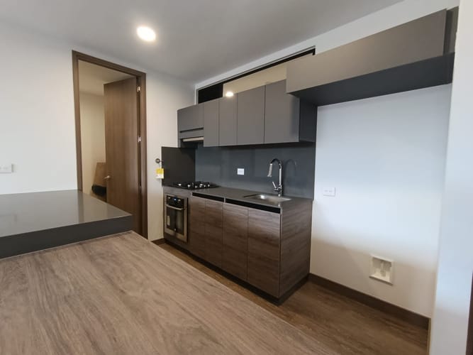 Apartamento de 2 alcobas en arriendo en El Poblado, Medellín, 106 m² · foto 4 de 15