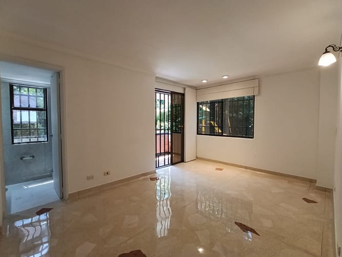 Apartamento de 3 alcobas en arriendo en El Poblado, Medellín, 124 m² · foto 6 de 15
