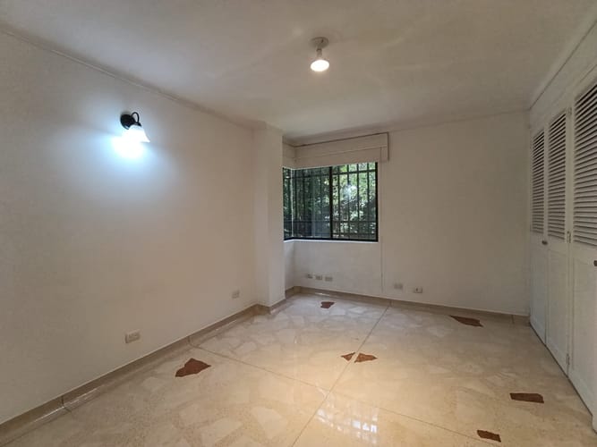 Apartamento de 3 alcobas en arriendo en El Poblado, Medellín, 124 m² · foto 10 de 15