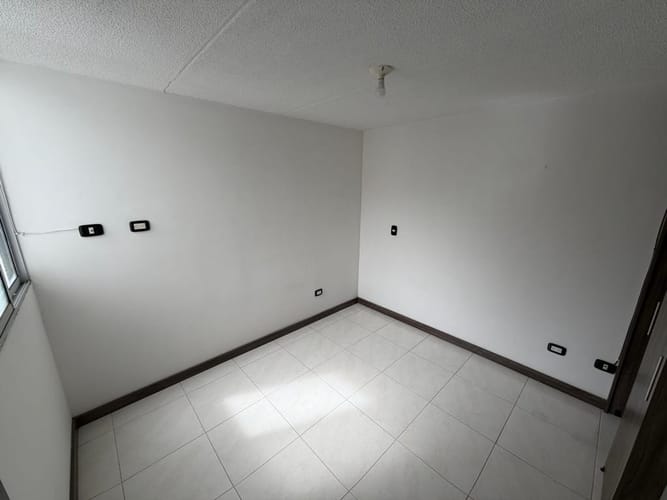 Apartamento de 2 alcobas en venta en Frailes, Dosquebradas, 44 m² · foto 7 de 9