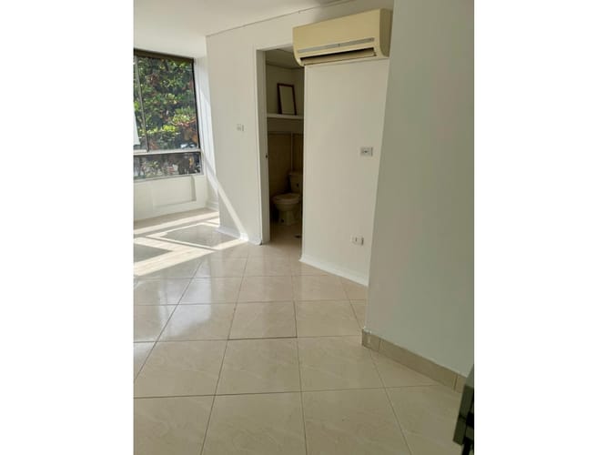 Oficina en venta en Diego Echavarría, Medellín, 26 m² · foto 10 de 12