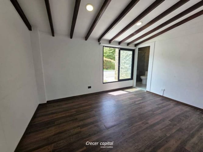 Casa de 5 alcobas en venta en Las Palmas, Envigado, 272 m² · foto 5 de 13