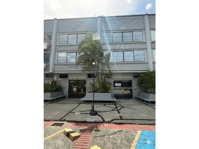 Bodega en venta en Camino Verde, Envigado, 598 m² · foto 2 de 18