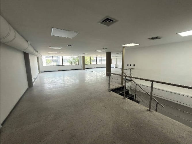 Bodega en venta en Camino Verde, Envigado, 598 m² · foto 7 de 18