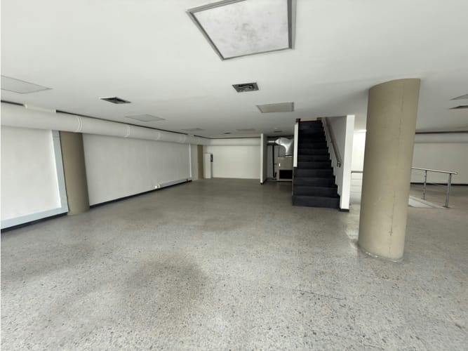 Bodega en venta en Camino Verde, Envigado, 598 m² · foto 11 de 18