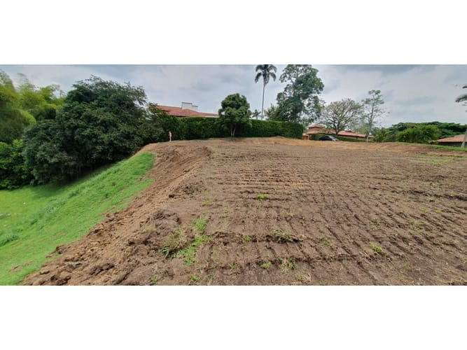 Lote en venta en Cerritos, Pereira, 3700 m² · foto 3 de 7