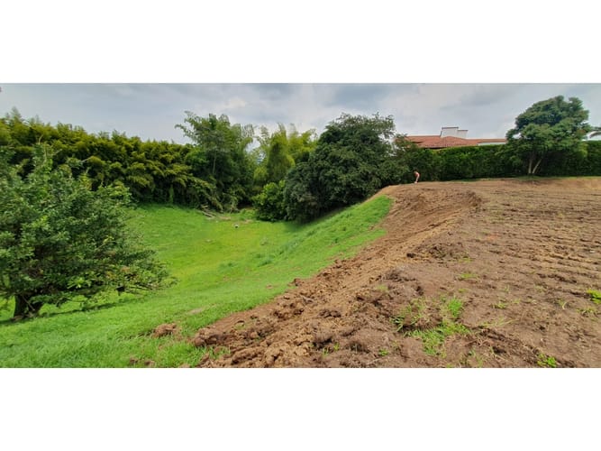 Lote en venta en Cerritos, Pereira, 3700 m² · foto 6 de 7