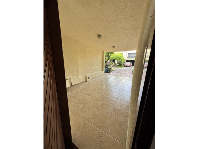 Casa de 5 alcobas en venta en Santa Anita, Cali, 250 m² · foto 9 de 22