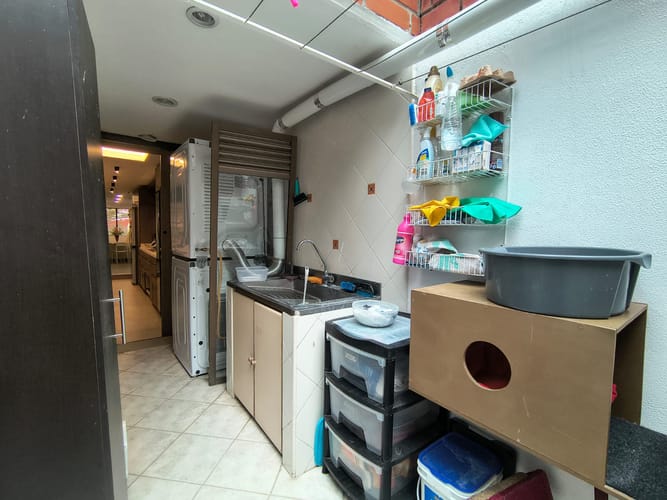 Casa de 6 alcobas en arriendo en Las Lomas, Medellín, 300 m² · foto 8 de 20