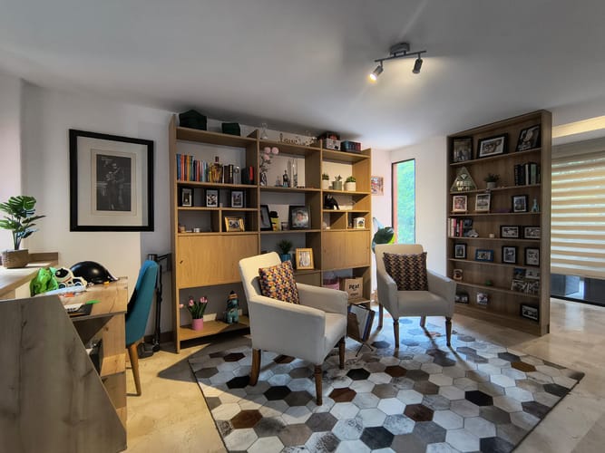 Casa de 6 alcobas en arriendo en Las Lomas, Medellín, 300 m² · foto 11 de 20