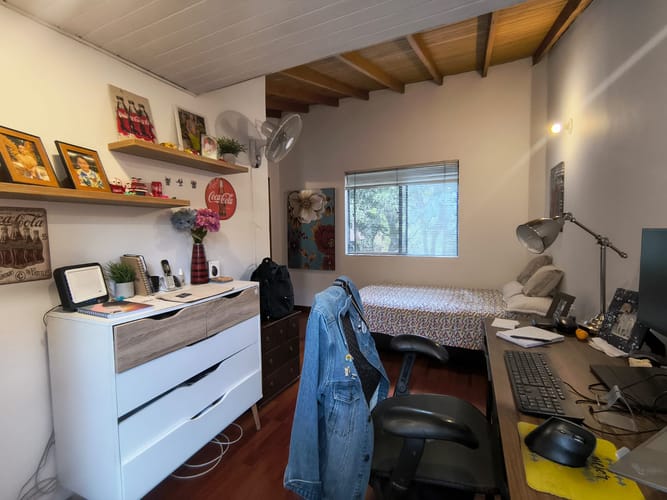 Casa de 6 alcobas en arriendo en Las Lomas, Medellín, 300 m² · foto 16 de 20
