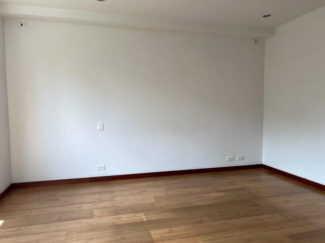 Apartamento de 2 alcobas en arriendo en Loma Benedictinos, Envigado, 76 m² · foto 7 de 14