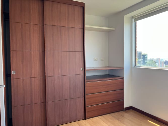 Apartamento de 2 alcobas en arriendo en Loma Benedictinos, Envigado, 76 m² · foto 9 de 14