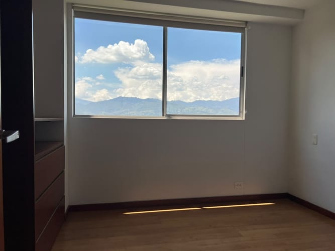 Apartamento de 2 alcobas en arriendo en Loma Benedictinos, Envigado, 76 m² · foto 13 de 14