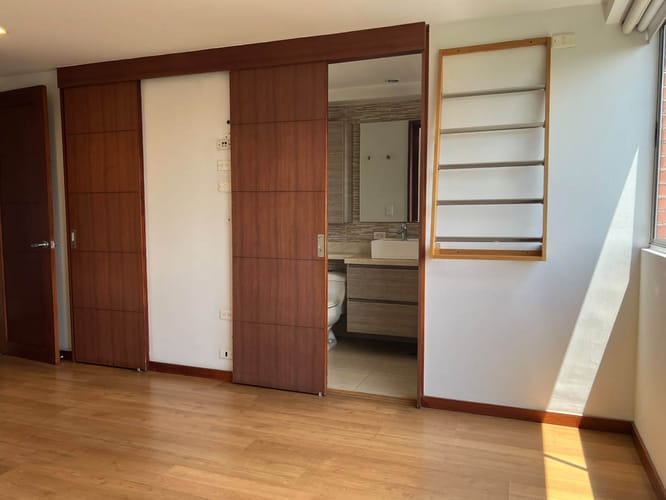 Apartamento de 2 alcobas en arriendo en Loma Benedictinos, Envigado, 76 m² · foto 10 de 14