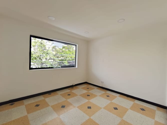 Casa de 5 alcobas en arriendo en Laureles, Medellín, 195 m² · foto 5 de 20
