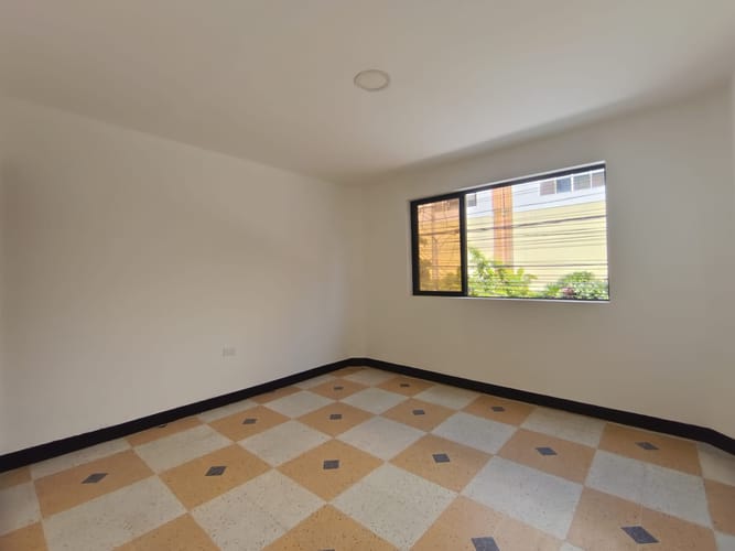 Casa de 5 alcobas en arriendo en Laureles, Medellín, 195 m² · foto 7 de 20