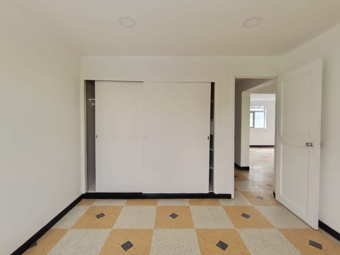 Casa de 5 alcobas en arriendo en Laureles, Medellín, 195 m² · foto 8 de 20