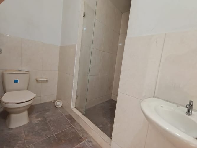 Casa de 5 alcobas en arriendo en Laureles, Medellín, 195 m² · foto 9 de 20