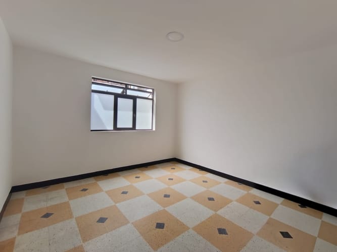 Casa de 5 alcobas en arriendo en Laureles, Medellín, 195 m² · foto 10 de 20