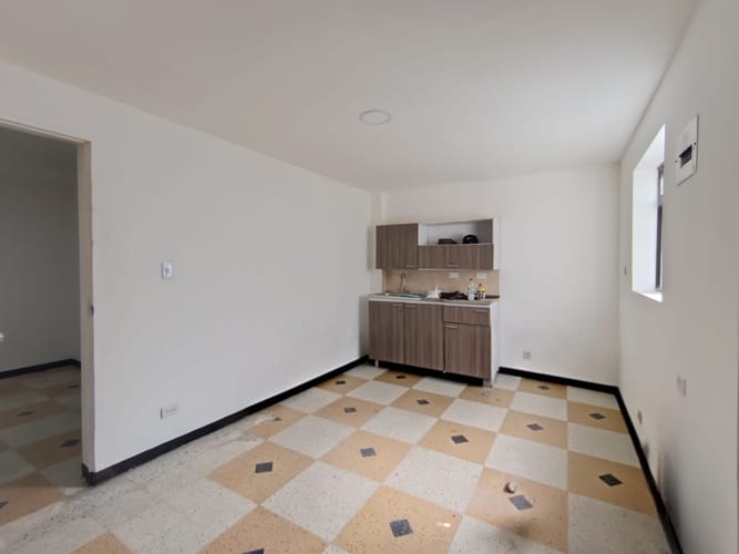 Casa de 5 alcobas en arriendo en Laureles, Medellín, 195 m² · foto 16 de 20