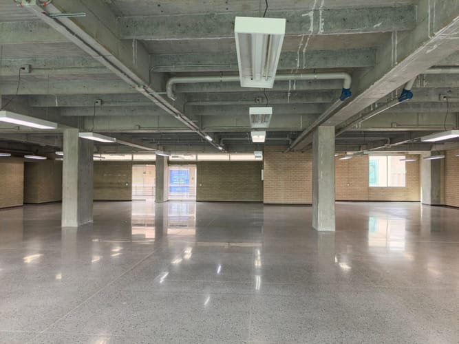 Oficina en arriendo en Cristo Rey, Medellín, 596 m² · foto 4 de 8