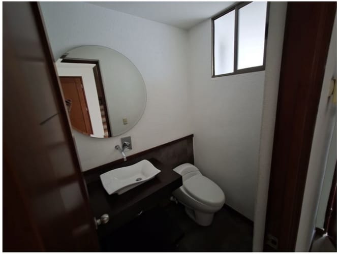 Casa de 4 alcobas en venta en Loma Del Chocho, Envigado, 240 m² · foto 8 de 24