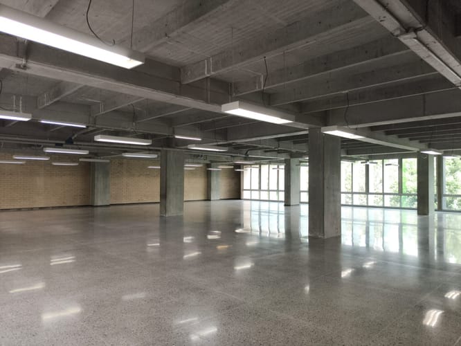 Oficina en arriendo en Cristo Rey, Medellín, 596 m² · foto 6 de 8