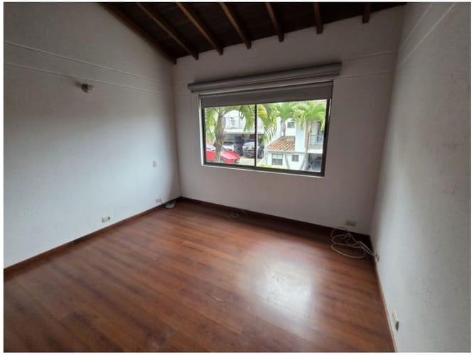 Casa de 4 alcobas en venta en Loma Del Chocho, Envigado, 240 m² · foto 10 de 24