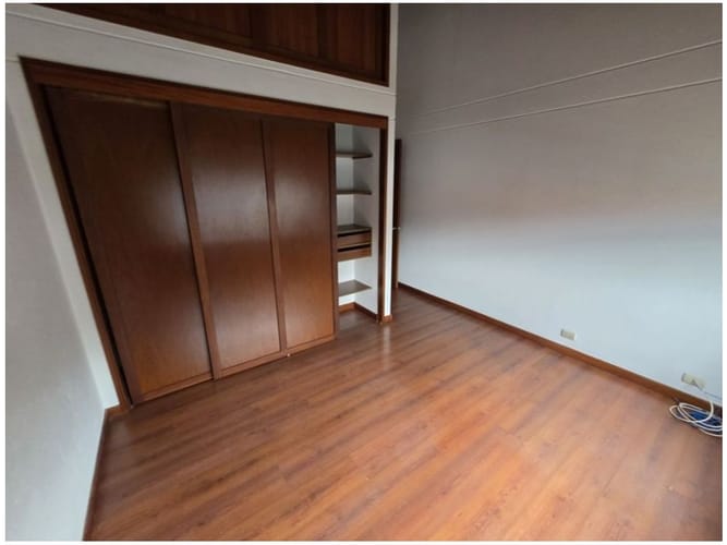 Casa de 4 alcobas en venta en Loma Del Chocho, Envigado, 240 m² · foto 17 de 24