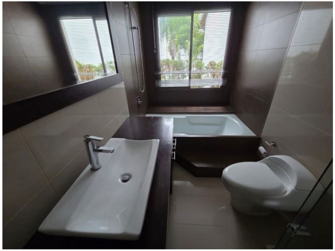 Casa de 4 alcobas en venta en Loma Del Chocho, Envigado, 240 m² · foto 19 de 24