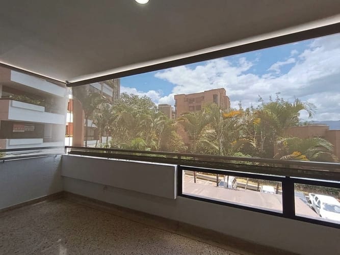 Apartamento de 3 alcobas en arriendo en Las Lomas, Medellín, 143 m² · foto 4 de 20