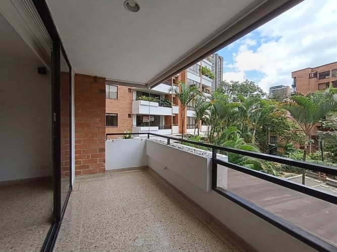 Apartamento de 3 alcobas en arriendo en Las Lomas, Medellín, 143 m² · foto 5 de 20