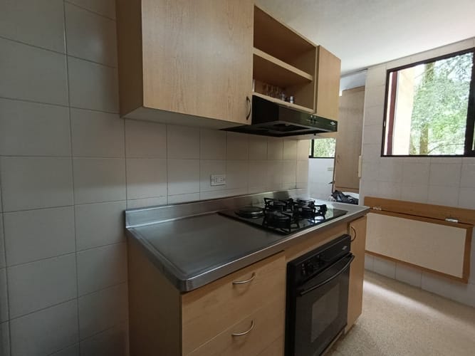 Apartamento de 3 alcobas en arriendo en Las Lomas, Medellín, 143 m² · foto 9 de 20
