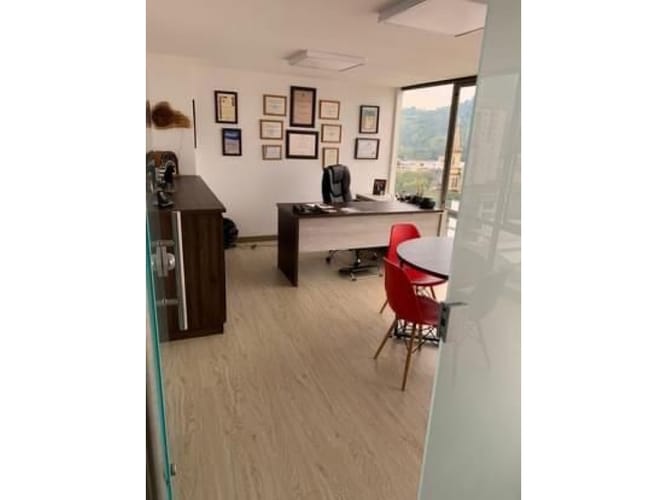Oficina en venta en Sector Lago Uribe, Pereira, 59 m² · foto 3 de 9