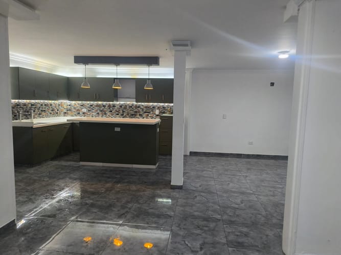 Casa en arriendo en El Poblado, Medellín, 200 m² · foto 3 de 20