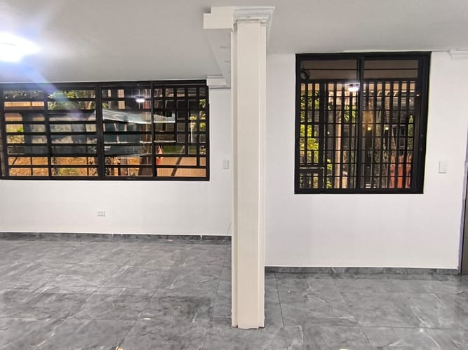 Casa en arriendo en El Poblado, Medellín, 200 m² · foto 13 de 20