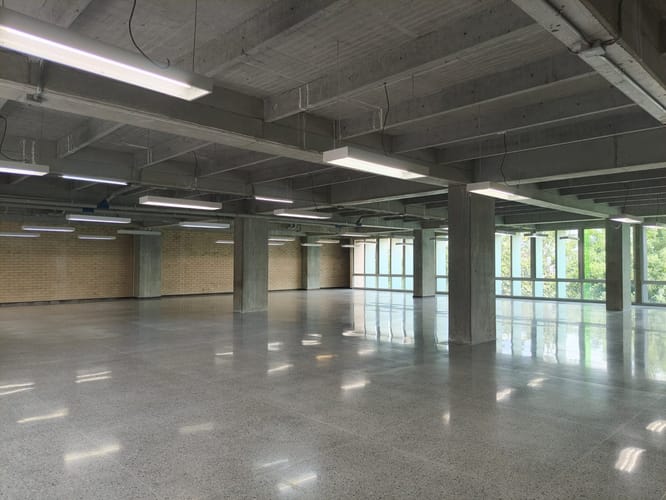 Local en arriendo en Cristo Rey, Medellín, 596 m² · foto 6 de 9