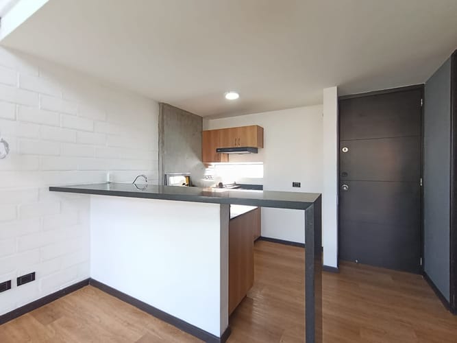 Apartaestudio en arriendo en Lalinde, Medellín, 60 m² · foto 2 de 18