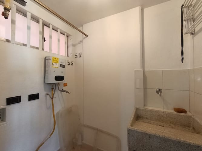 Apartaestudio en arriendo en Lalinde, Medellín, 60 m² · foto 4 de 18