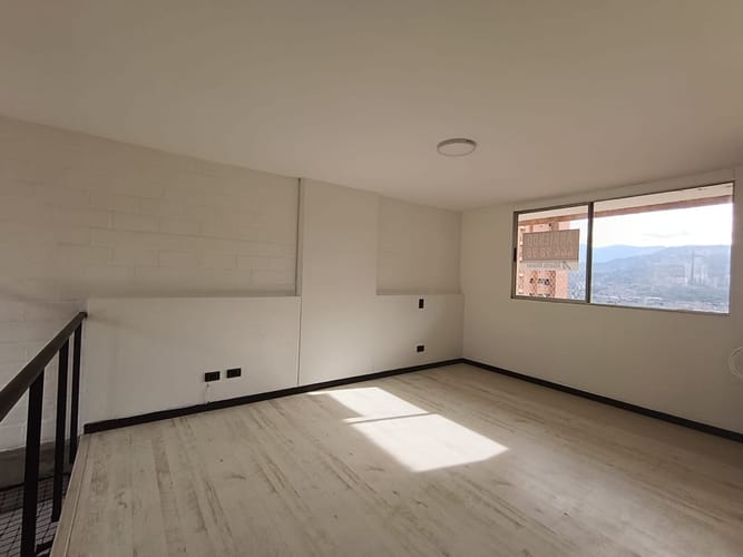 Apartaestudio en arriendo en Lalinde, Medellín, 60 m² · foto 7 de 18