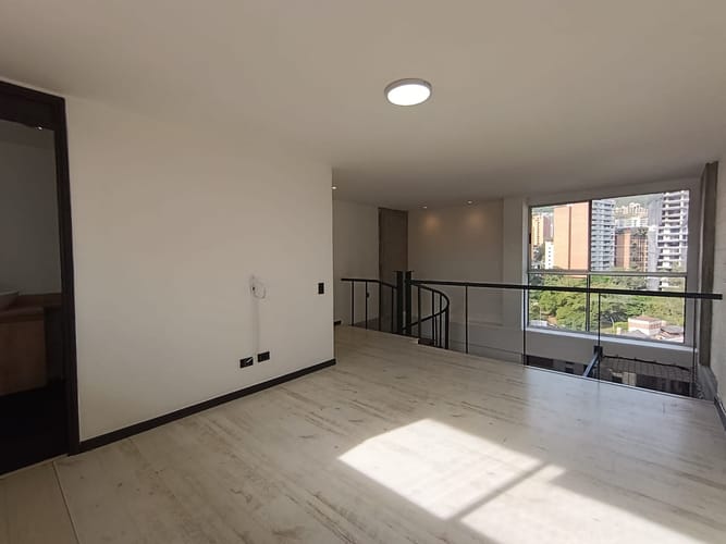 Apartaestudio en arriendo en Lalinde, Medellín, 60 m² · foto 8 de 18