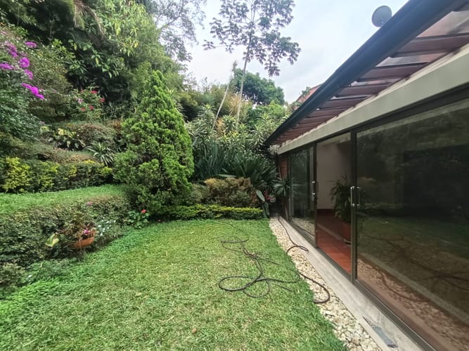 Casa de 3 alcobas en arriendo en El Poblado, Medellín, 210 m² · foto 3 de 20