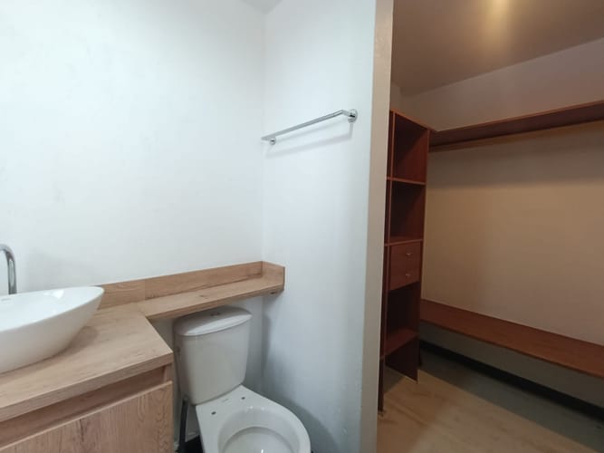 Apartaestudio en arriendo en Lalinde, Medellín, 60 m² · foto 10 de 18