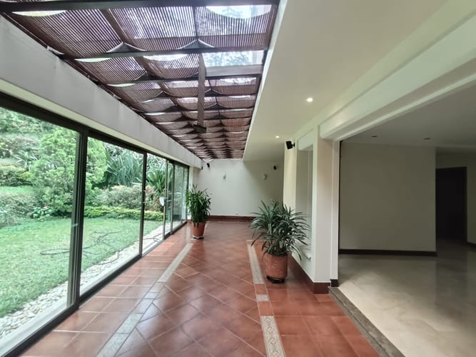 Casa de 3 alcobas en arriendo en El Poblado, Medellín, 210 m² · foto 6 de 20